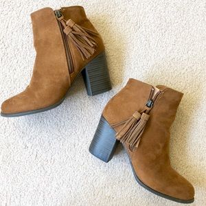 [ESPRIT] Cognac Brown Tassel Fall Ankle Booties